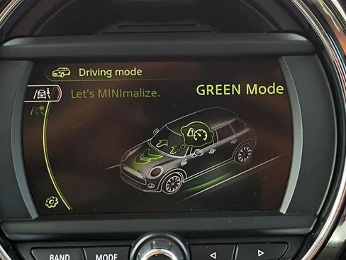 Used 2015 MINI Cooper 4-Door Hardtop image 48