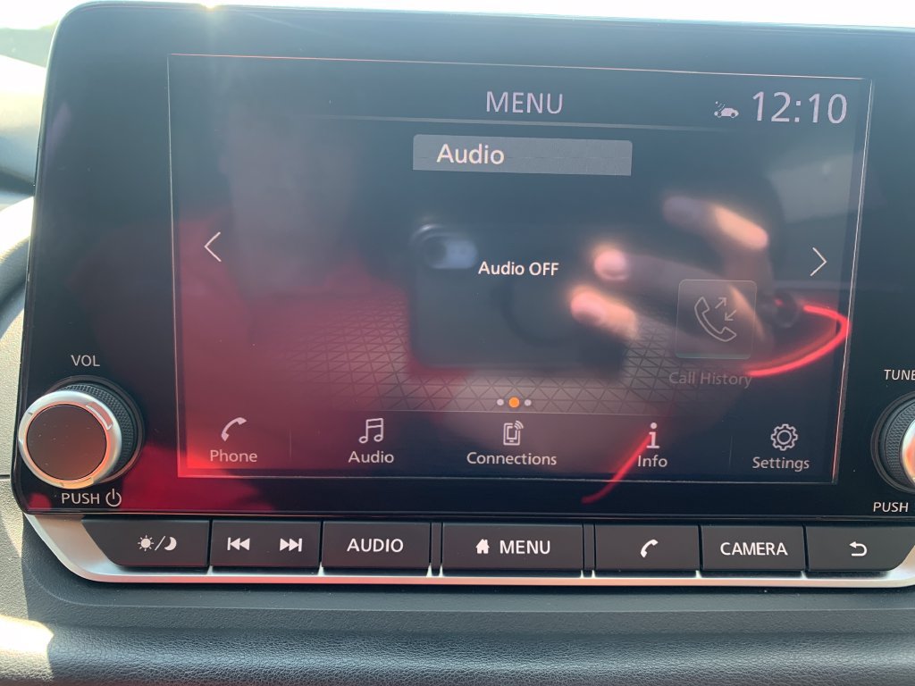Certified 2025 Nissan Rogue SV FWD image 14