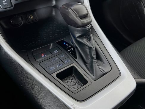 Certified 2023 Toyota RAV4 LE image 17