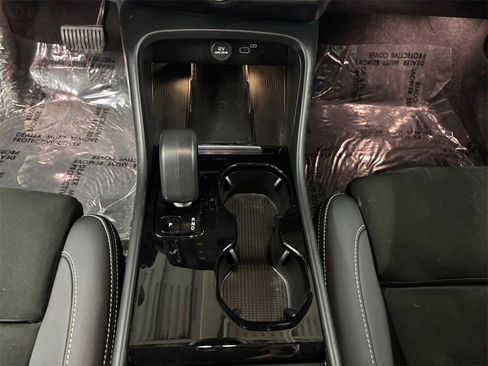 Certified 2023 Volvo C40 P8 Recharge Ultimate image 23