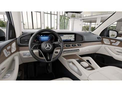 New 2026 Mercedes-Benz GLS 450 4MATIC image 3