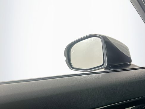 Used 2025 Honda CR-V EX-L image 16