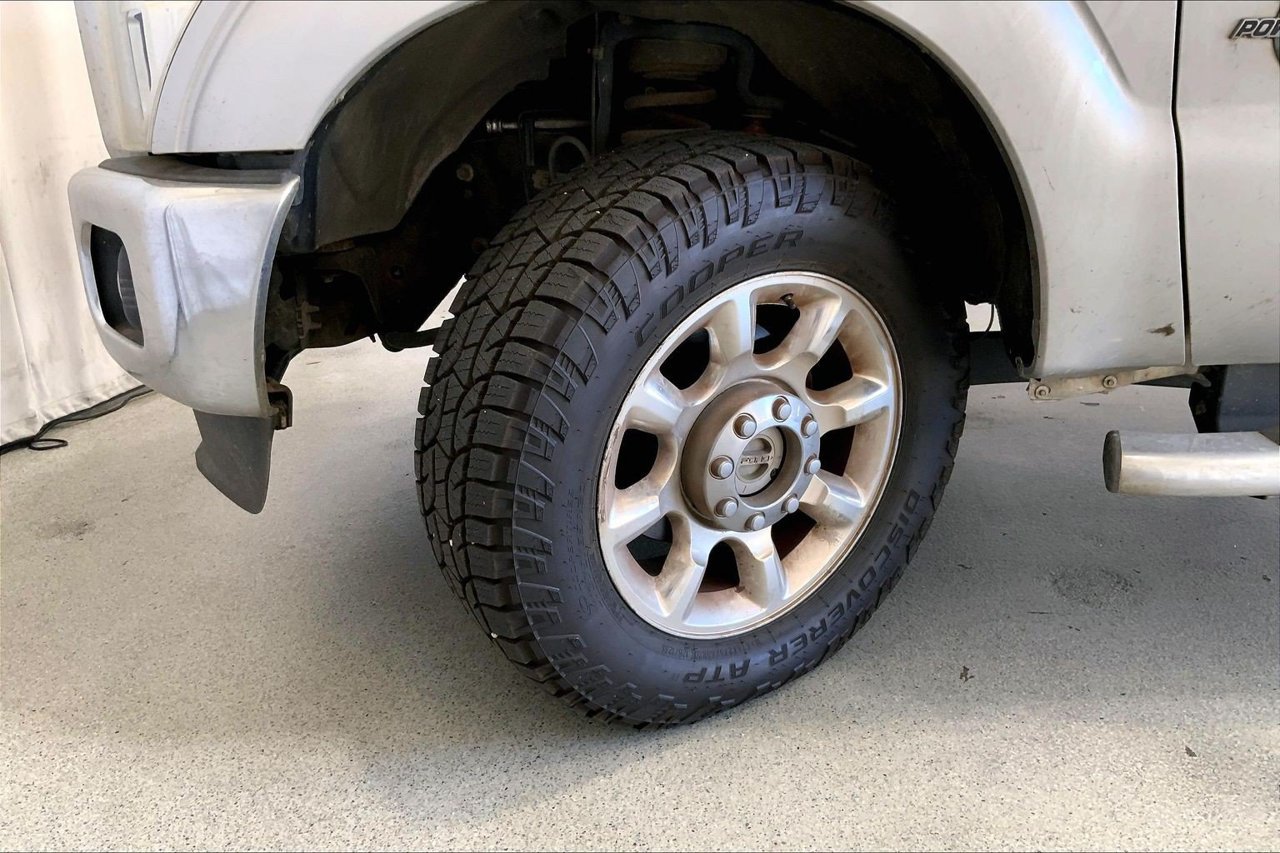 Used 2016 Ford F250 Lariat w/ Lariat Ultimate Package AWD/4WD image 20