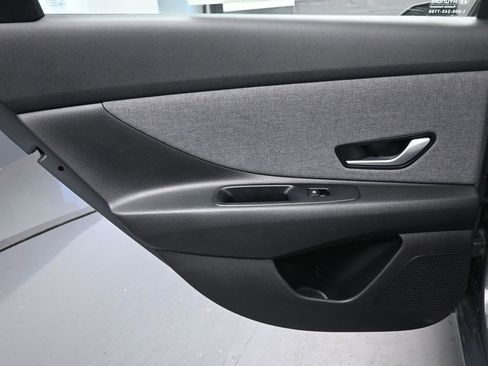 Used 2024 Hyundai Elantra Limited image 21