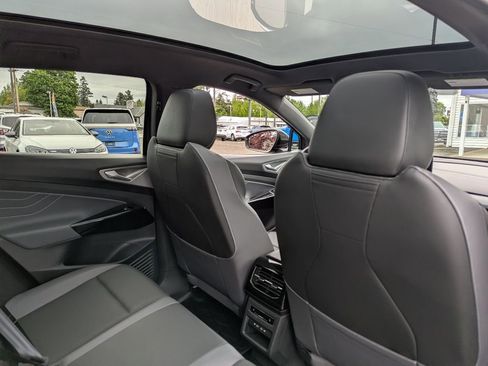 Used 2023 Volkswagen ID.4 Pro S Plus AWD/4WD image 33