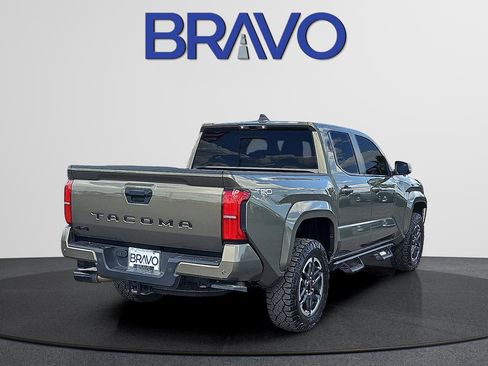 Used 2025 Toyota Tacoma TRD Sport w/ TRD Sport Upgrade Package AWD/4WD image 4