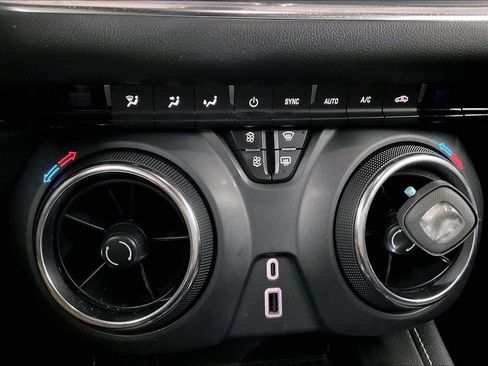 Used 2023 Chevrolet Blazer LT w/ Driver Confidence Package image 18