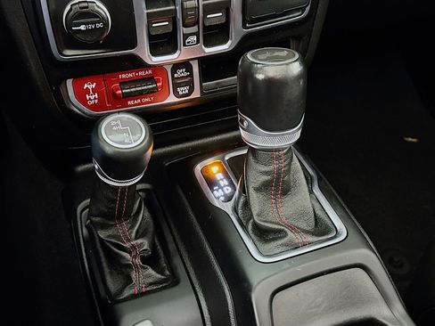 Used 2021 Jeep Wrangler Unlimited Rubicon image 21