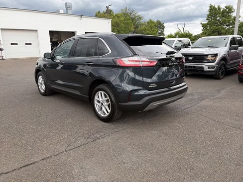 Used 2024 Ford Edge SEL w/ Convenience Package AWD/4WD image 3
