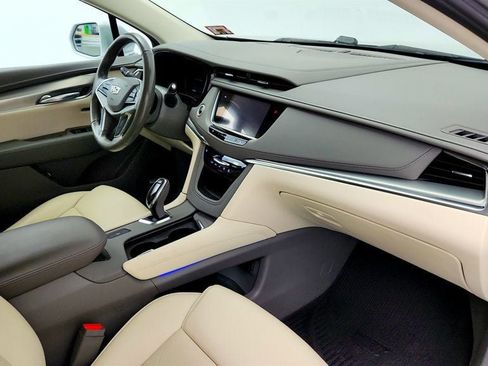 Used 2019 Cadillac XT5 Luxury FWD image 25