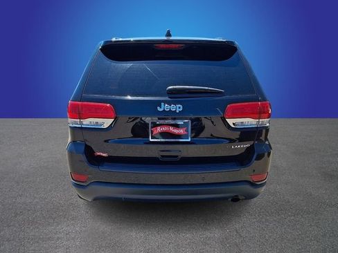 Used 2019 Jeep Grand Cherokee Laredo RWD image 4