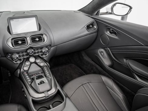 Used 2023 Aston Martin V8 Vantage Roadster image 20