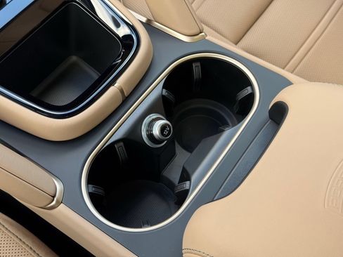New 2026 Porsche Cayenne Turbo AWD/4WD image 23