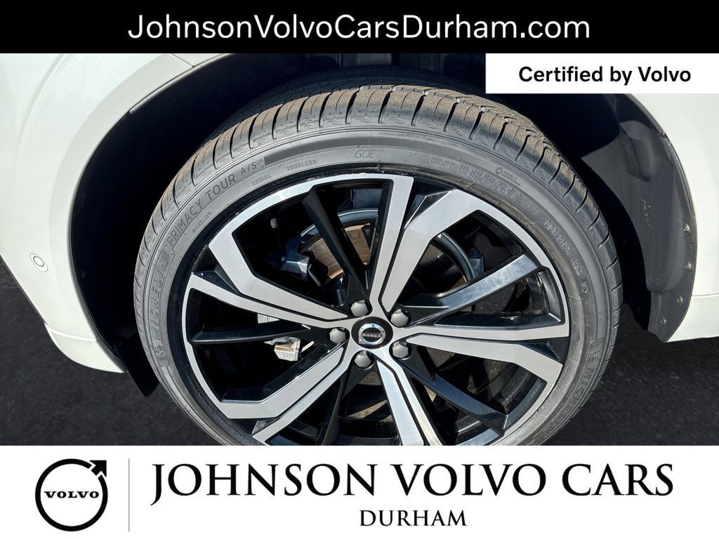 Certified 2024 Volvo XC60 B5 Ultimate AWD/4WD image 20