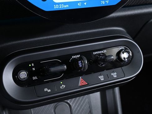 Certified 2025 MINI Cooper S image 17