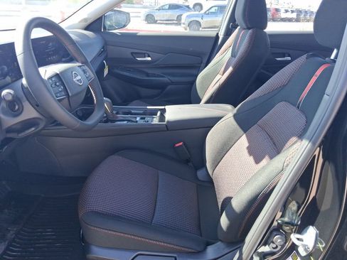 New 2026 Nissan Sentra SR w/ Floor Mat Package FWD image 22
