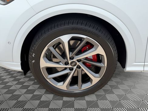 New 2026 Audi SQ5 Prestige AWD/4WD image 12