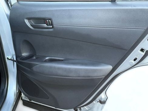 Certified 2024 Toyota Corolla Cross LE w/ Moonroof Package image 31