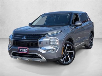 Used 2024 Mitsubishi Outlander SE