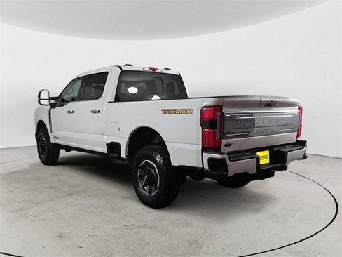 Certified 2024 Ford F250 Platinum w/ Tremor Off-Road Package image 3