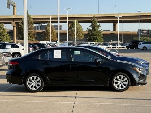 Used 2024 Toyota Corolla LE FWD image 3