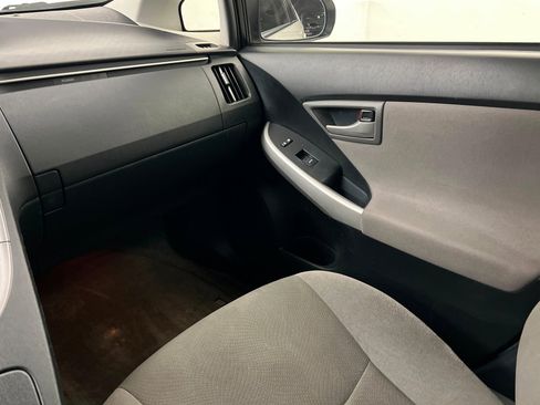 Used 2013 Toyota Prius Three w/ Solar Roof Pkg image 11