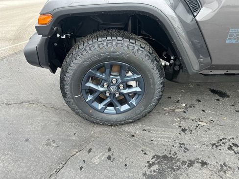New 2026 Jeep Wrangler Unlimited Sport AWD/4WD image 9
