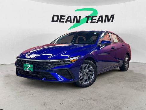 New 2026 Hyundai Elantra Blue image 3