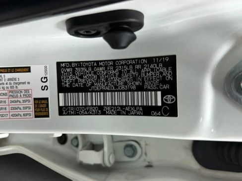 Used 2020 Toyota Corolla LE FWD image 22