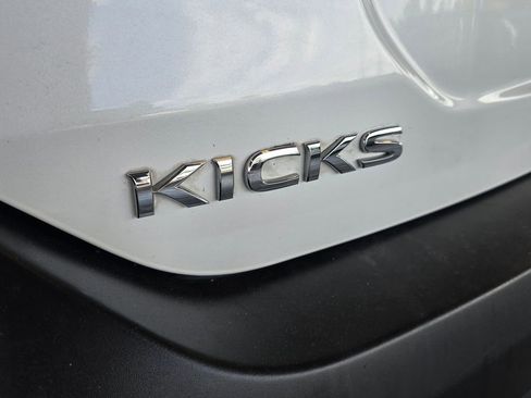 Used 2020 Nissan Kicks SV FWD image 58