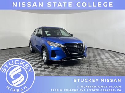 New 2025 Nissan Kicks Play S