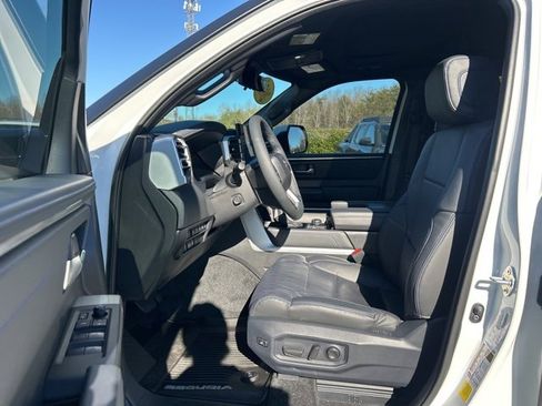 Used 2025 Toyota Sequoia Platinum image 14