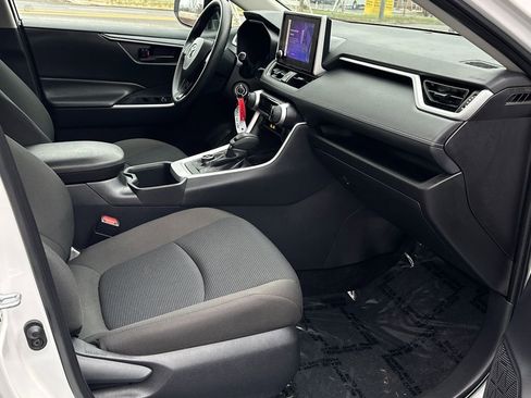 Used 2025 Toyota RAV4 LE image 10