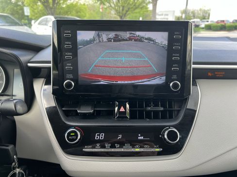 Used 2020 Toyota Corolla LE w/ Carpet Mat Package (TMS) image 26
