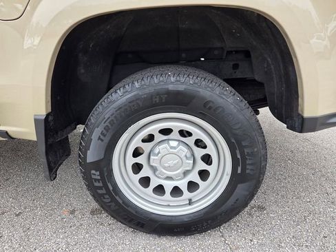 Used 2023 Chevrolet Colorado W/T image 17