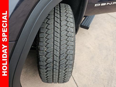 Used 2024 GMC Sierra 1500 Denali w/ Technology Package image 35