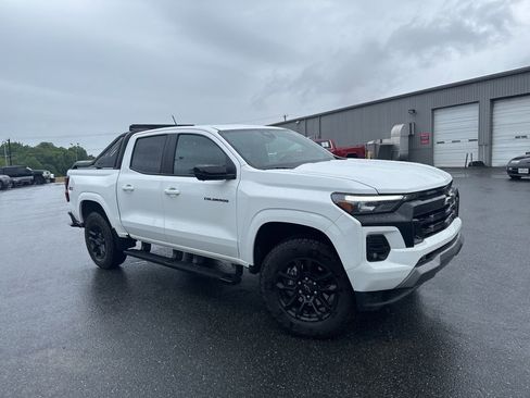 Used 2025 Chevrolet Colorado Z71 w/ Midnight Edition AWD/4WD image 1