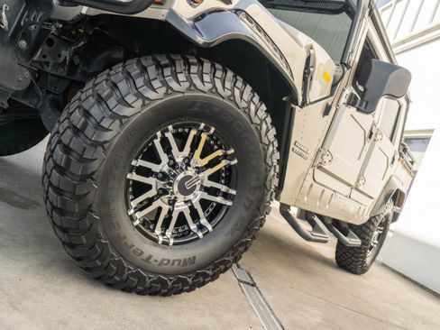 Used 2000 HUMMER H1 4-Door Open Top image 4