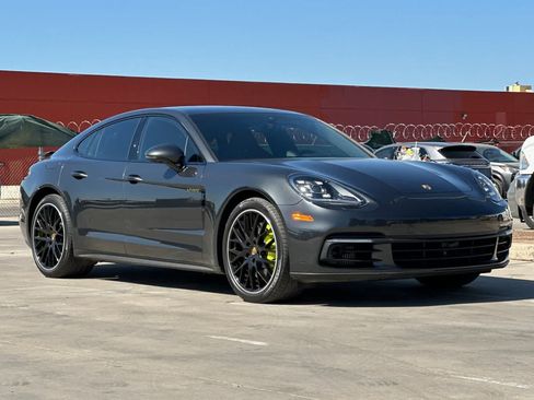 Used 2018 Porsche Panamera 4 AWD/4WD image 10