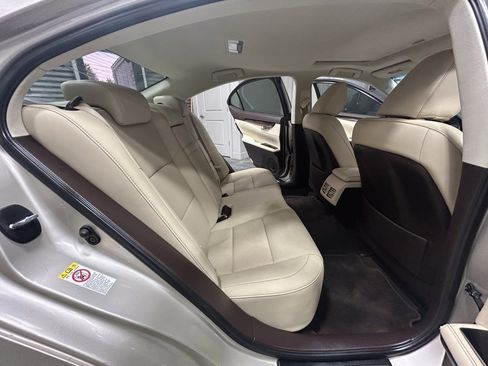 Used 2016 Lexus ES 350 350 w/ Navigation System Package image 47