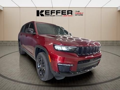 Used 2025 Jeep Grand Cherokee L Limited w/ Luxury Tech Group II RWD image 8