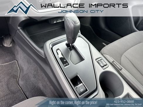 Used 2026 Subaru Crosstrek 2.5i Premium AWD/4WD image 9