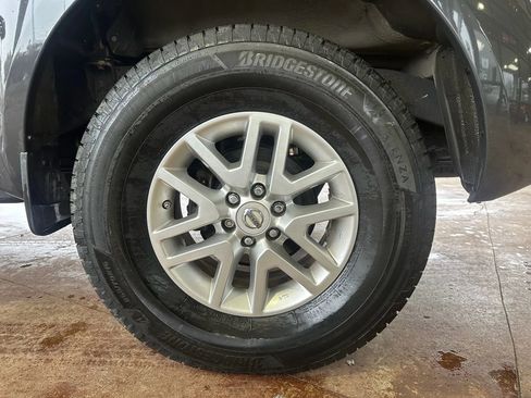 Used 2015 Nissan Frontier SV image 23