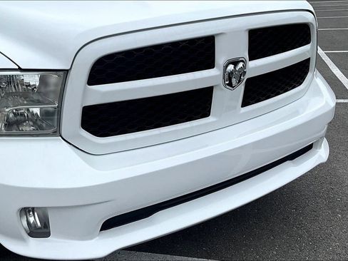 Used 2019 RAM 1500 Express w/ Express Value Package RWD image 30
