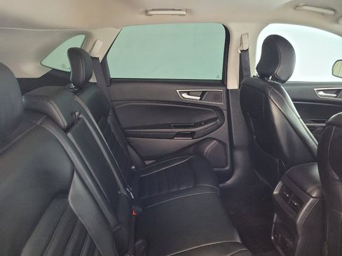 Used 2019 Ford Edge SEL w/ Equipment Group 201A FWD image 19