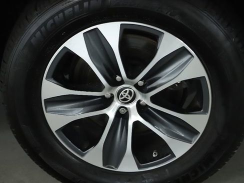 Used 2023 Toyota Highlander Limited image 47