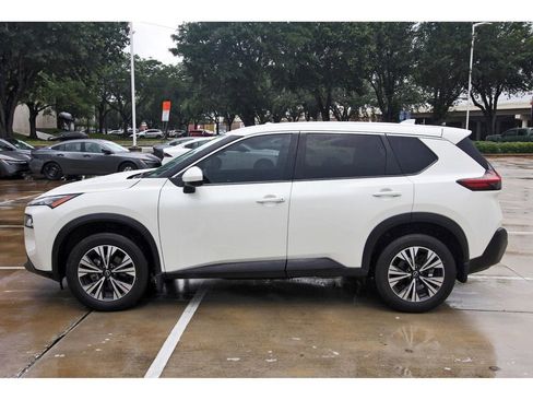 Used 2023 Nissan Rogue SV FWD image 4