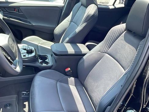 New 2026 Toyota C-HR AWD/4WD image 11