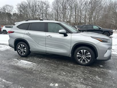 Used 2022 Toyota Highlander XLE
