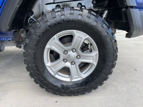 Used 2018 Jeep Wrangler Unlimited Sport S image 17